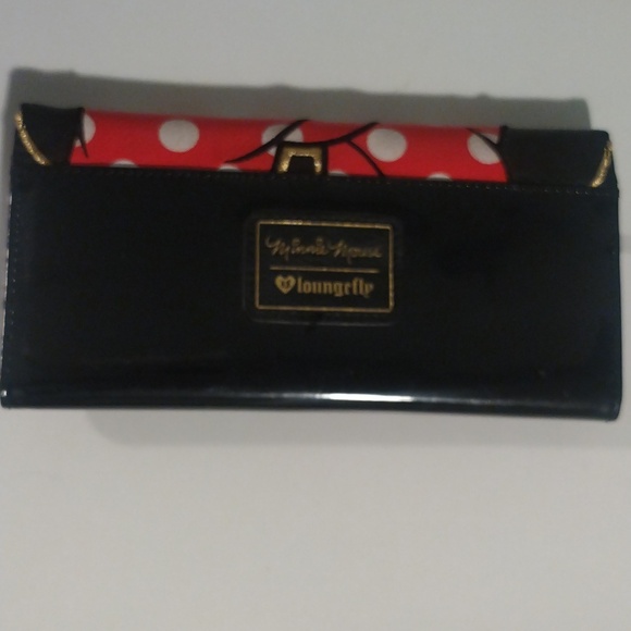 Minnie Mouse Loungefly wallet with half face - Picture 2 of 4